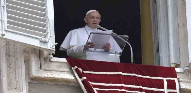 Papa recuerda a los migrantes obligados a huir como Jesús