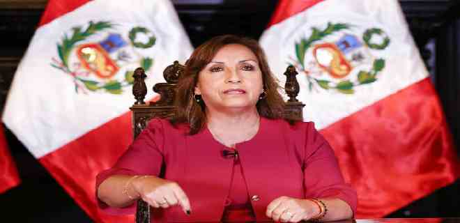 Perú: Gobierno pide al Congreso diálogo para lograr adelanto electoral