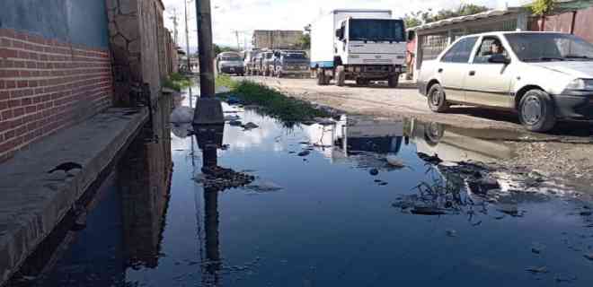 Cumaná: Vecinos denuncian caos por aguas