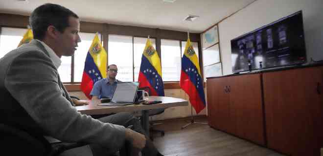 Guaidó se reunió con migrantes y anunció su plan «Mi voto vale»