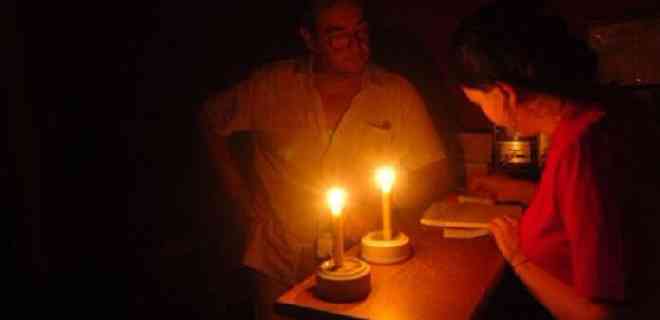 Reportaron zonas sin electricidad en Caracas este #20Mar