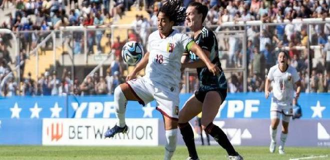 Venezuela femenina cayó 3-0 ante Argentina