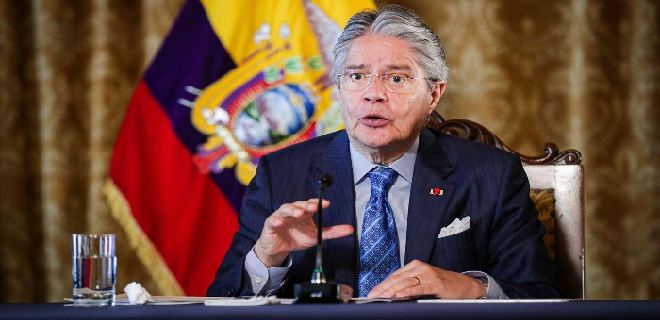 Lasso decreta nueva reforma tributaria tras disolver el Parlamento de Ecuador
