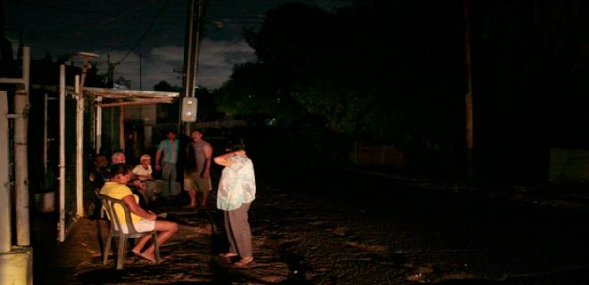 Cortes eléctricos se extienden entre 4 y 6 horas en el Zulia