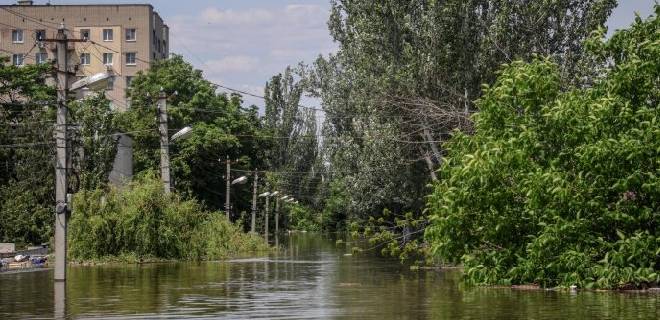 Diez muertos por las inundaciones provocadas por la represa en Ucrania