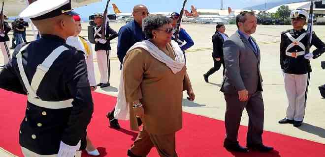+VIDEO | Primera ministra de Barbados llega a Venezuela para visita oficial