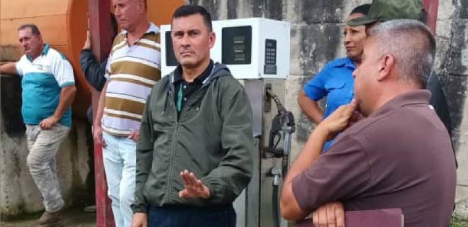 Alcalde Omar Fernández planteó a representantes del ministerio de Petróleo crisis del combustible en Arzobispo Chacón
