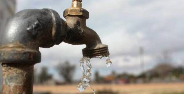 Habitantes en Mérida reportan fallas en el suministro de agua potable