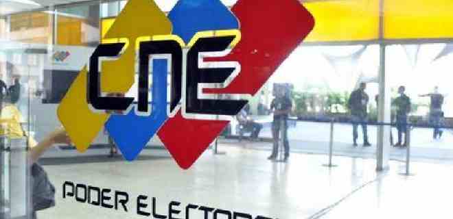 Expertos analizan el silencio del CNE sobre la elección presidencial