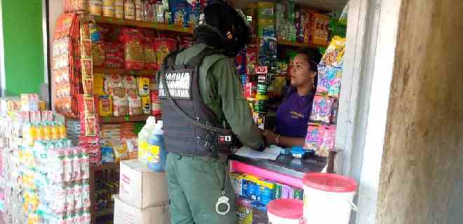 La FANB cumple inspecciones en el Zulia para combatir el contrabando