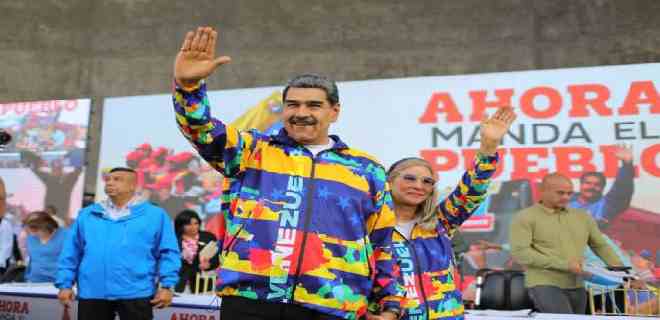 Maduro dice que duerme «mosca» de los criminales y de «los apellidos»