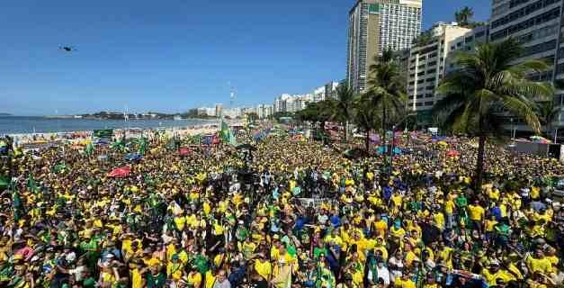 Bolsonaro encabezó movilización contra el gobierno de Lula